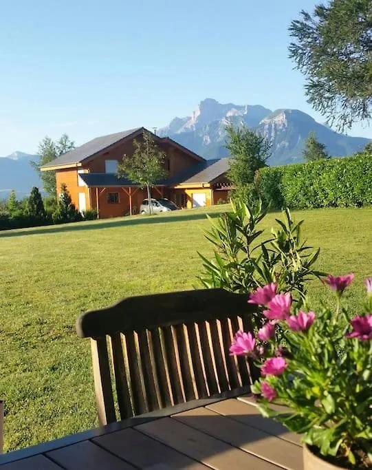 Maison Dans Les Alpes - Gite Les 12 Sommets Ponsonnas 0*,  France