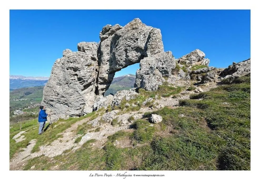 Maison Dans Les Alpes - Gite Les 12 Sommets Ponsonnas 0*,