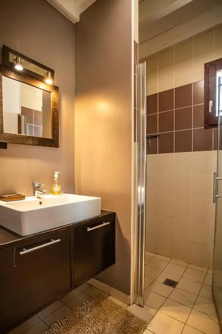 Maison Dans Les Alpes - Gite Les 12 Sommets Ponsonnas 0*,  France