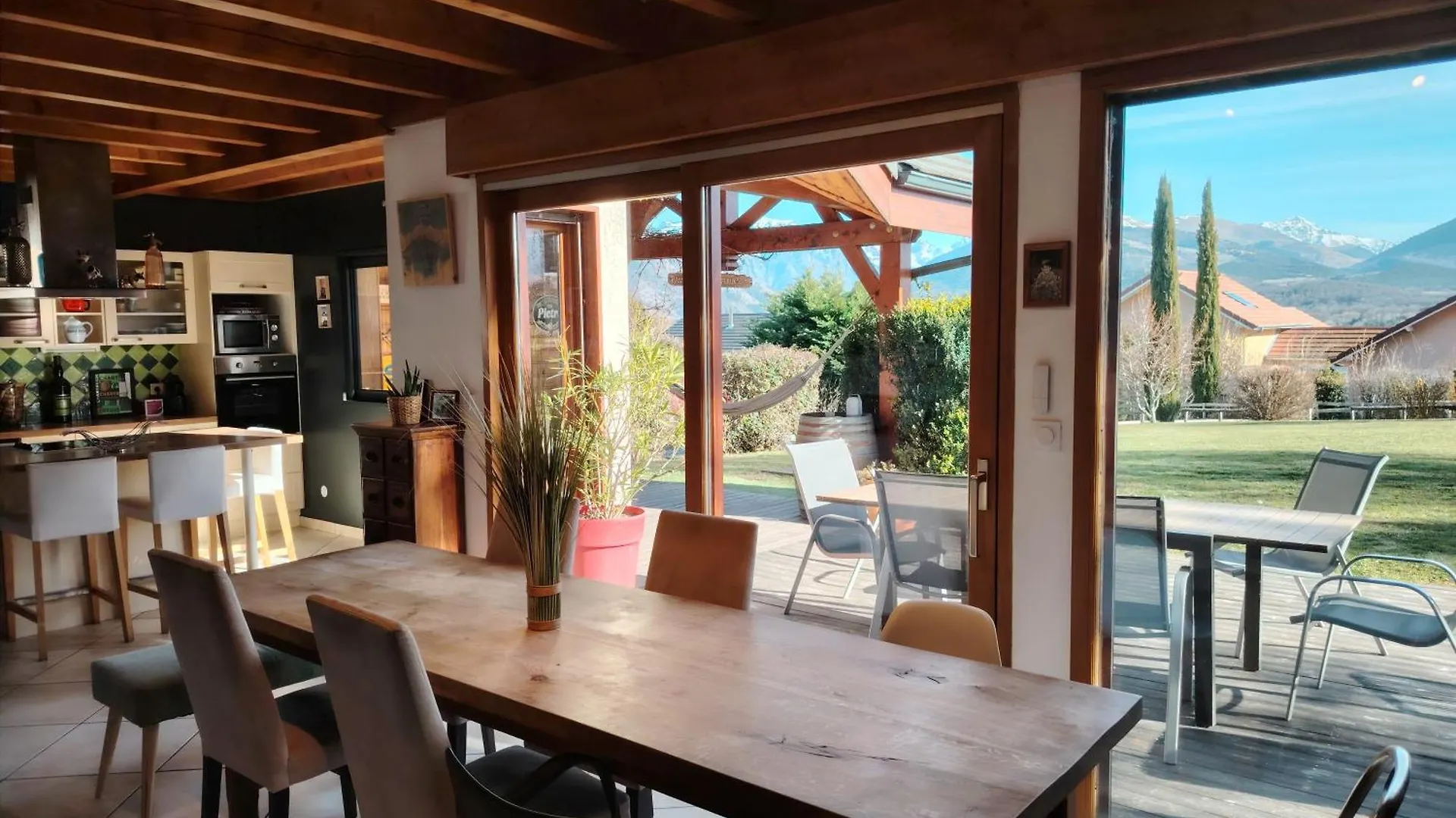 Maison Dans Les Alpes - Gite Les 12 Sommets Ponsonnas 0*,  France